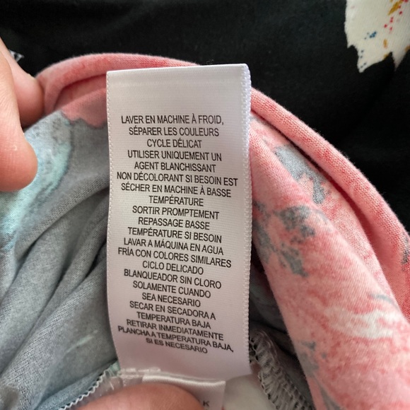 Ellen Tracy floral dress, size small, polyester/spandex blend. Great condition. - Picture 10 of 13